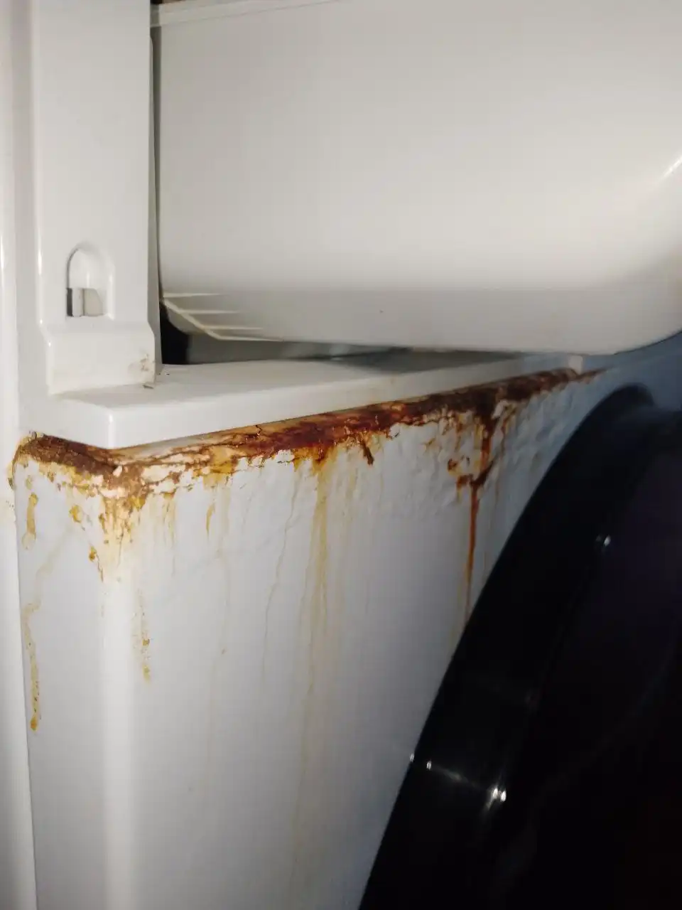 Продам стиральную машину с протекающим лотком - Барахолка в Орск