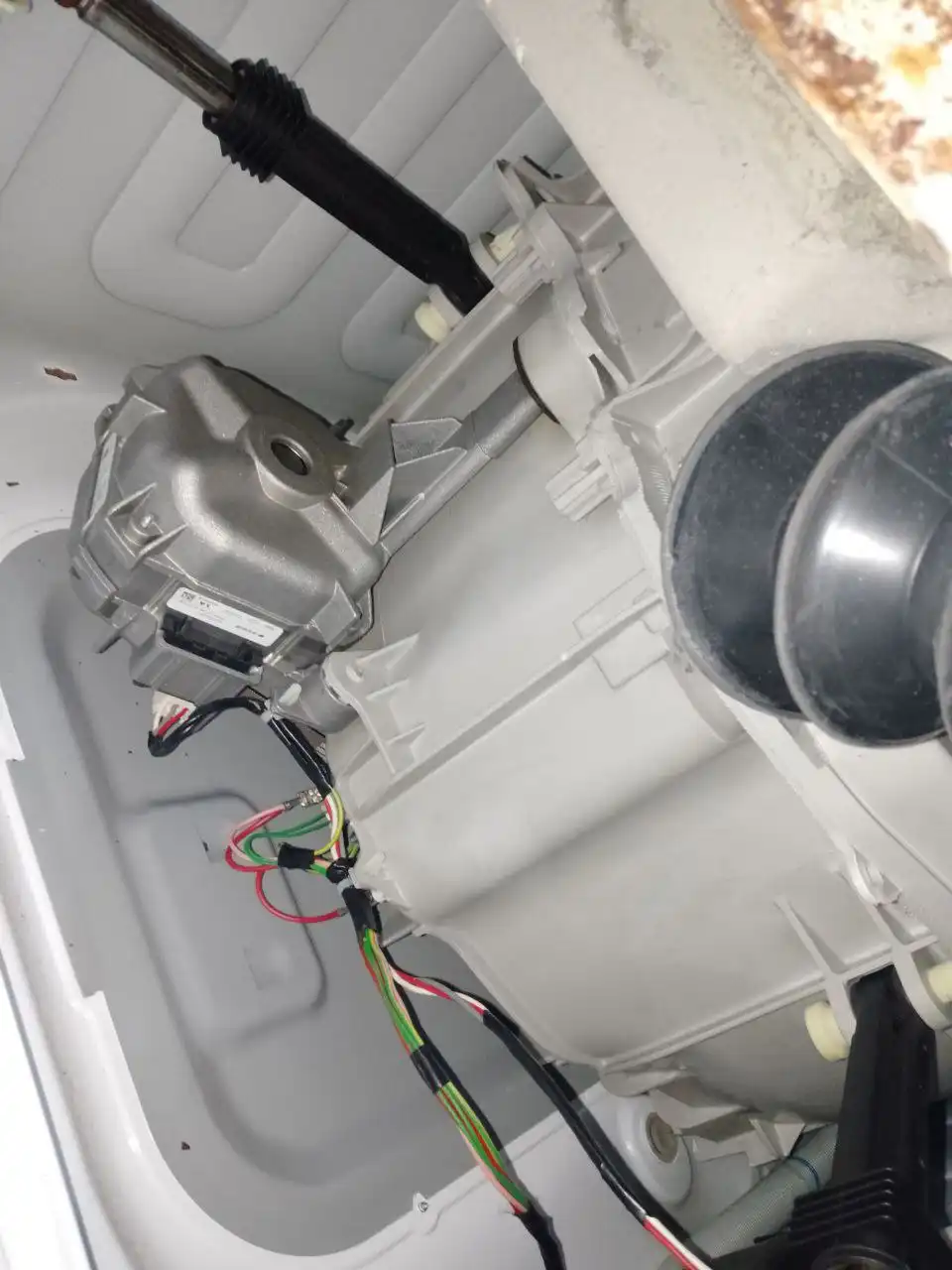 Продам стиральную машину с протекающим лотком - Барахолка в Орск