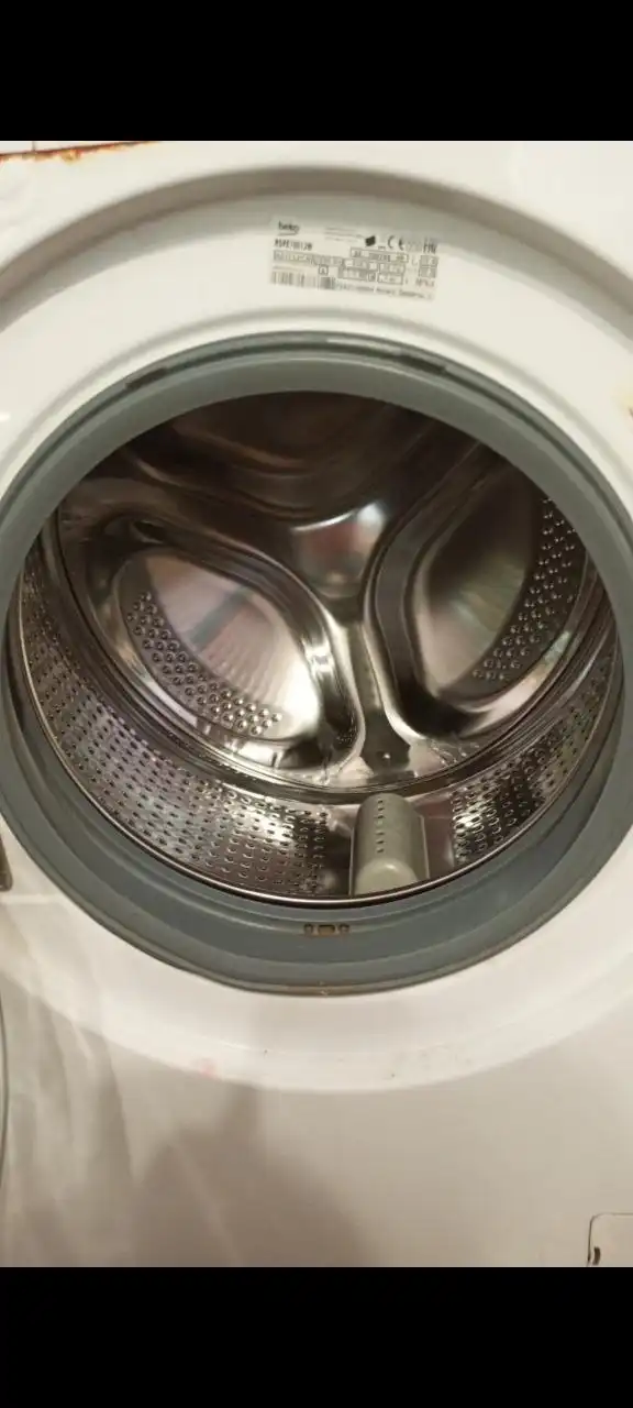 Продам стиральную машину с протекающим лотком - Барахолка в Орск