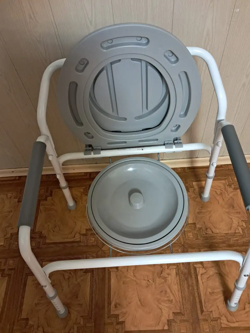 Продам новый стул-туалет - Туалетные стулья (Для дома и дачи) в Орск