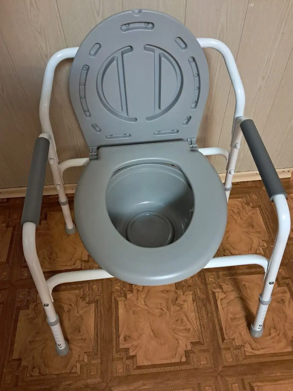 Продам новый стул-туалет - Туалетные стулья (Для дома и дачи) в Орск