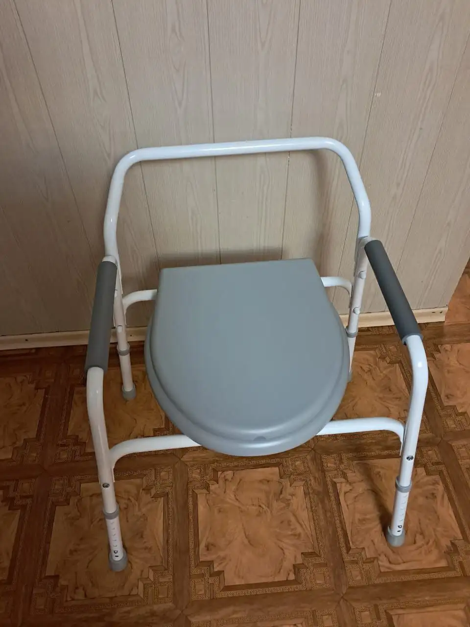 Продам новый стул-туалет - Туалетные стулья (Для дома и дачи) в Орск