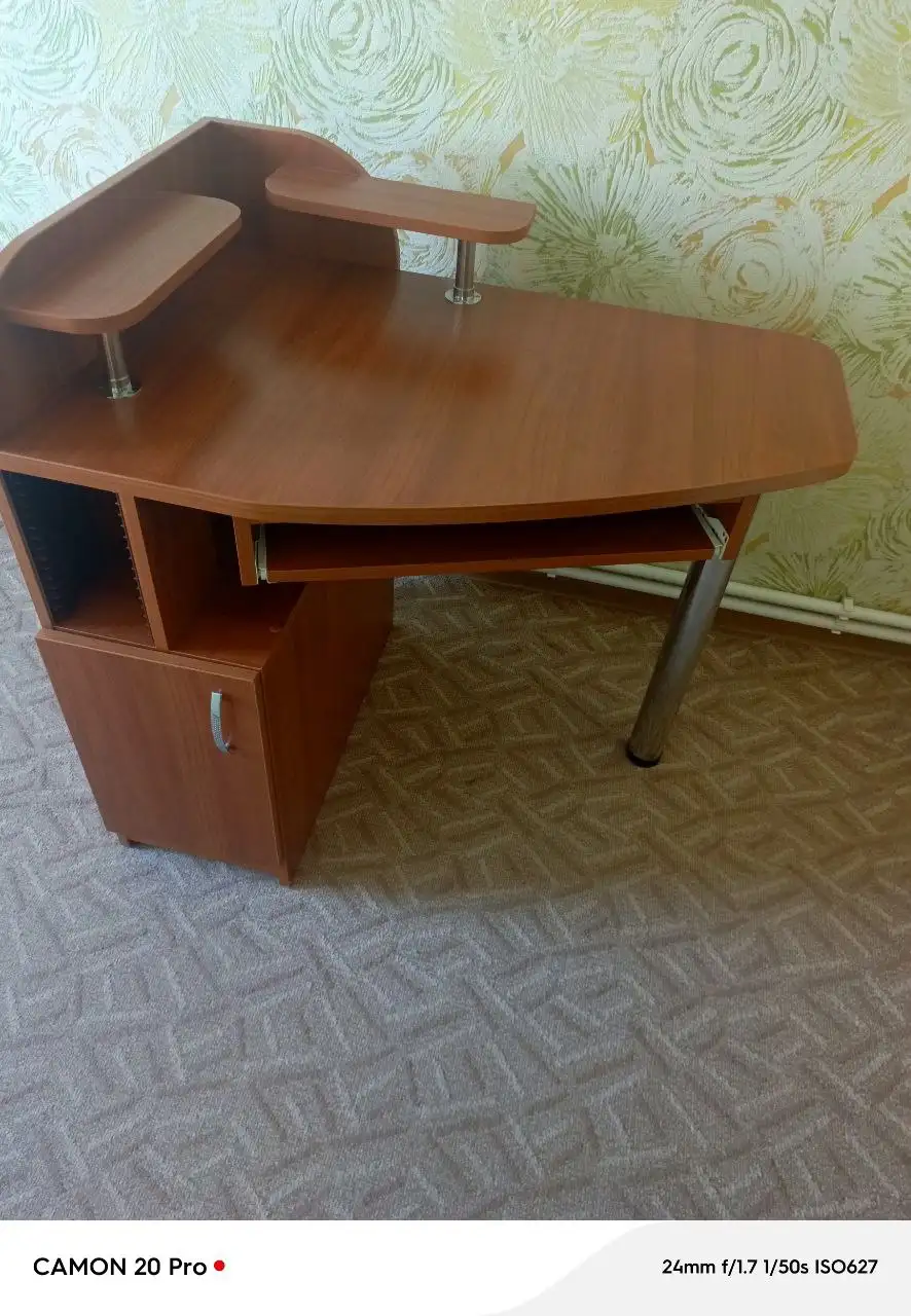 Продажа беговой дорожки и компьютерного стола - Спорт и фитнес (Барахолка) в Орск