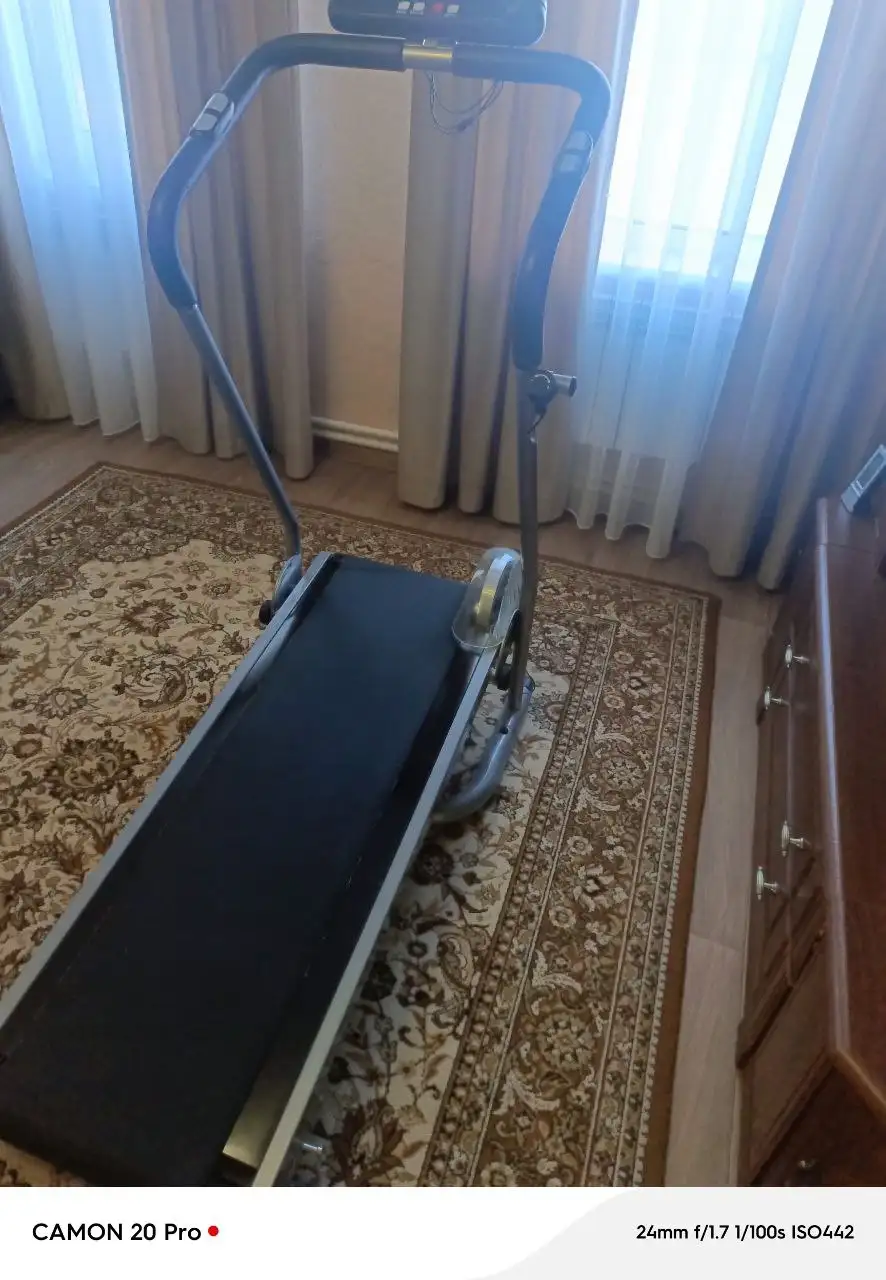 Продажа беговой дорожки и компьютерного стола - Спорт и фитнес (Барахолка) в Орск