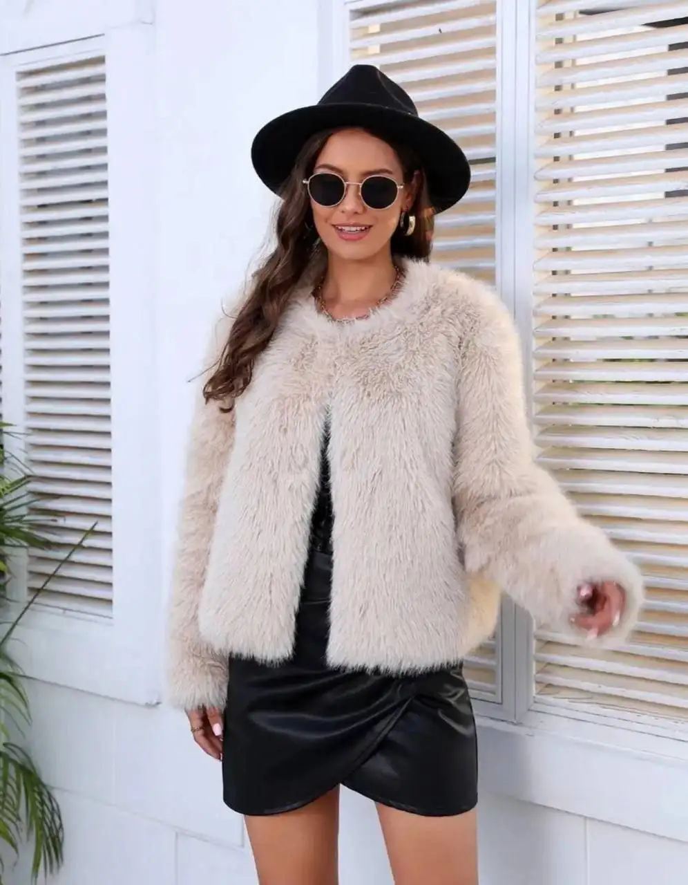 Шубка - Верхняя одежда (Одежда) в Неизвестно