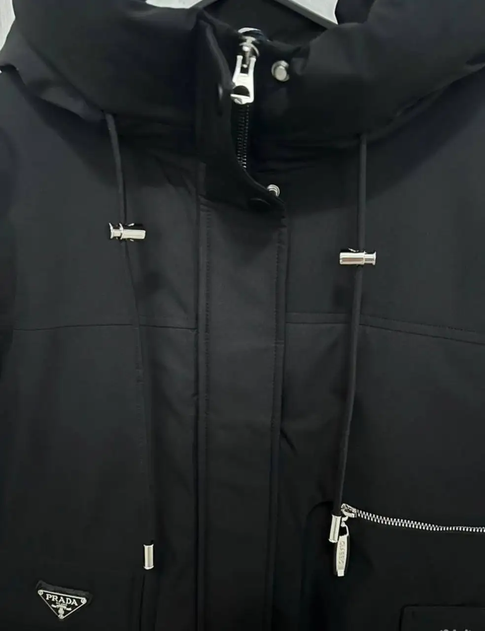 Женская куртка Prada черного цвета - Верхняя одежда (Одежда) в Неизвестно