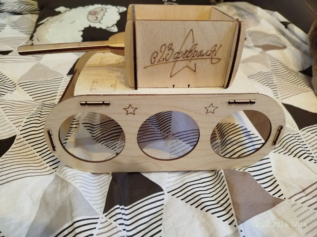 Деревянный танк с отсеком для снеков - Рукоделие/Хэндмейд (Хобби и отдых) в Орск