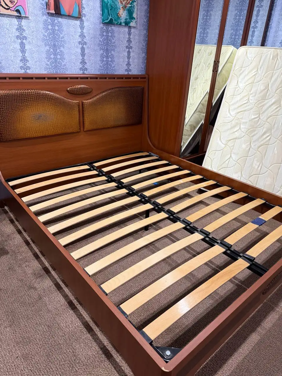 Продам кровать и шкаф - Барахолка в Неизвестно