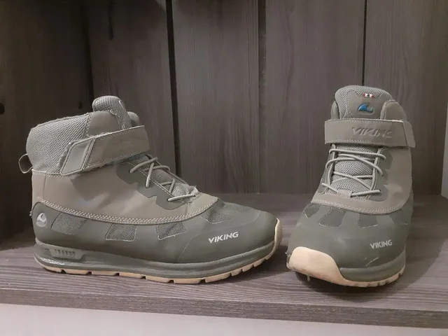 Продажа мужской зимней обуви и одежды - Одежда в Неизвестно