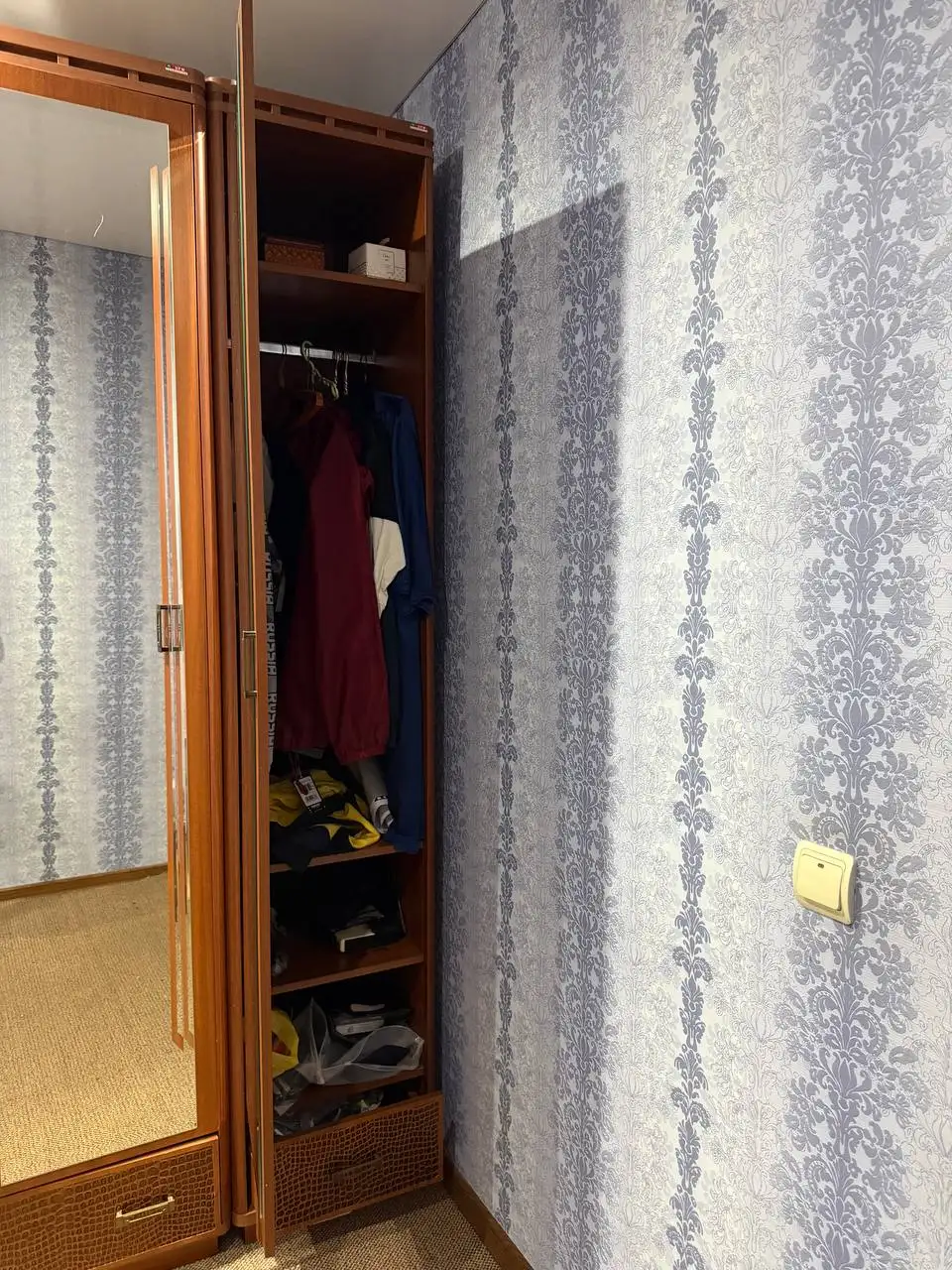 Продажа кровати и шкафа - Мебель (Барахолка) в Орск