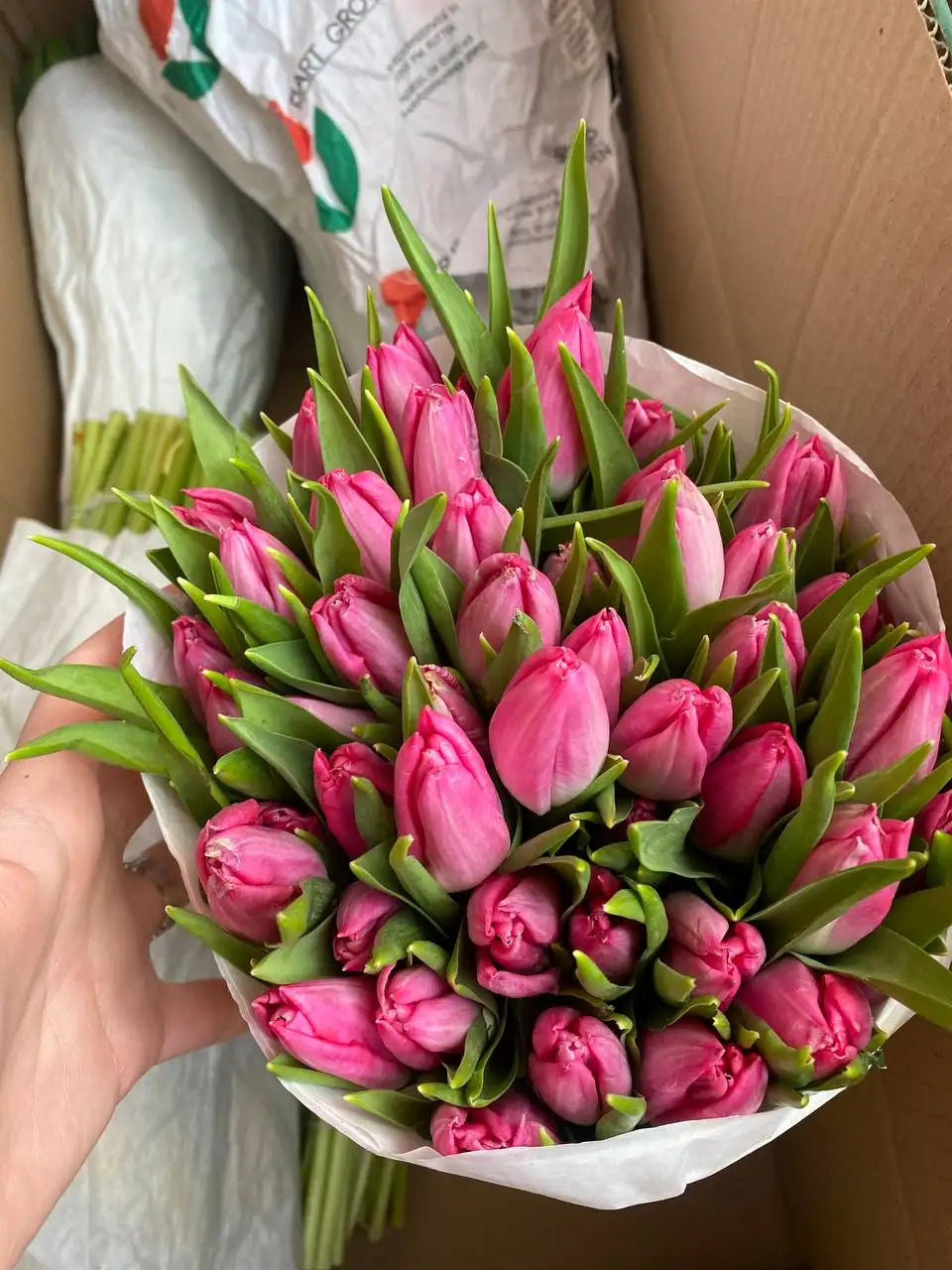 Продажа тюльпанов с бесплатным оформлением букета - Барахолка в Неизвестно