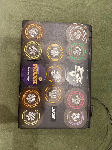 Продам ноутбук для учебы и просмотра фильмов - Электроника в Неизвестно