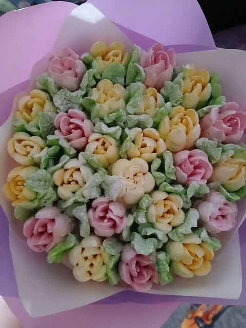 Букеты из зефирных тюльпанов, безе и мыльных роз - Услуги в Неизвестно