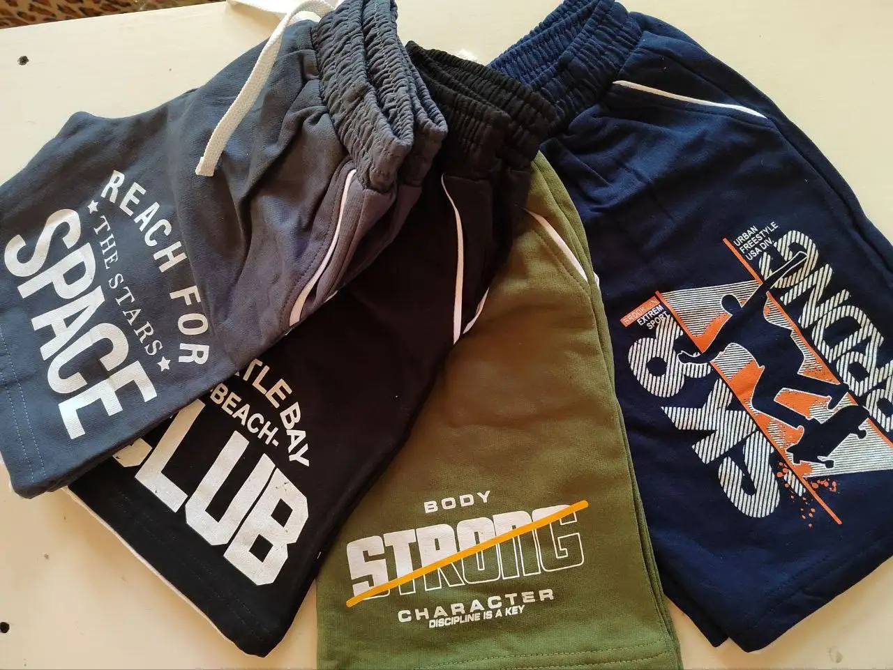 Шорты для мальчика размер 128 - Детская одежда (Одежда) в Орск