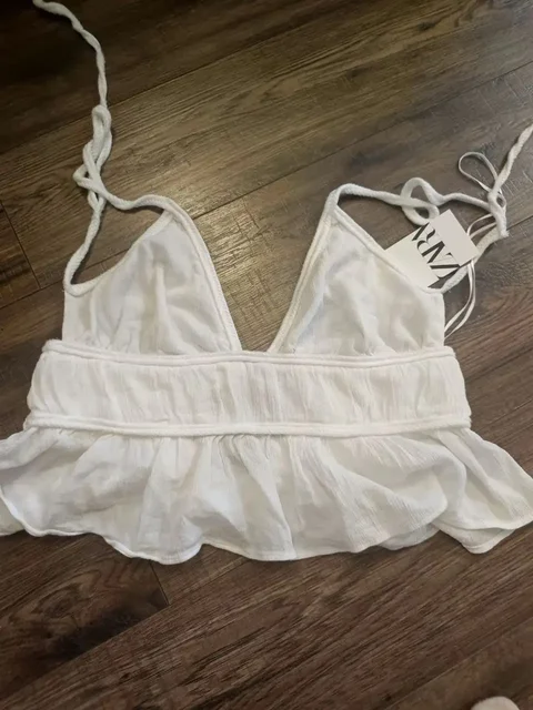 Одежда из натуральных тканей: блейзер и топ - Шорты в Орск