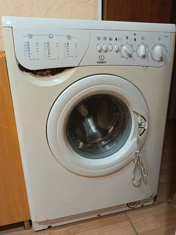 Стиральная машина Indesit на запчасти - Запчасти для бытовой техники в Орск