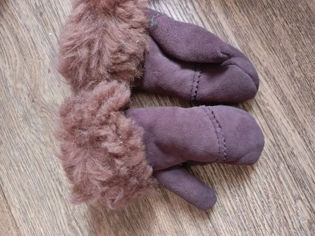 Новые рукавички натуральная замша и мех овчинка на возраст 2-5 лет - Одежда (Товары для детей) в Неизвестно