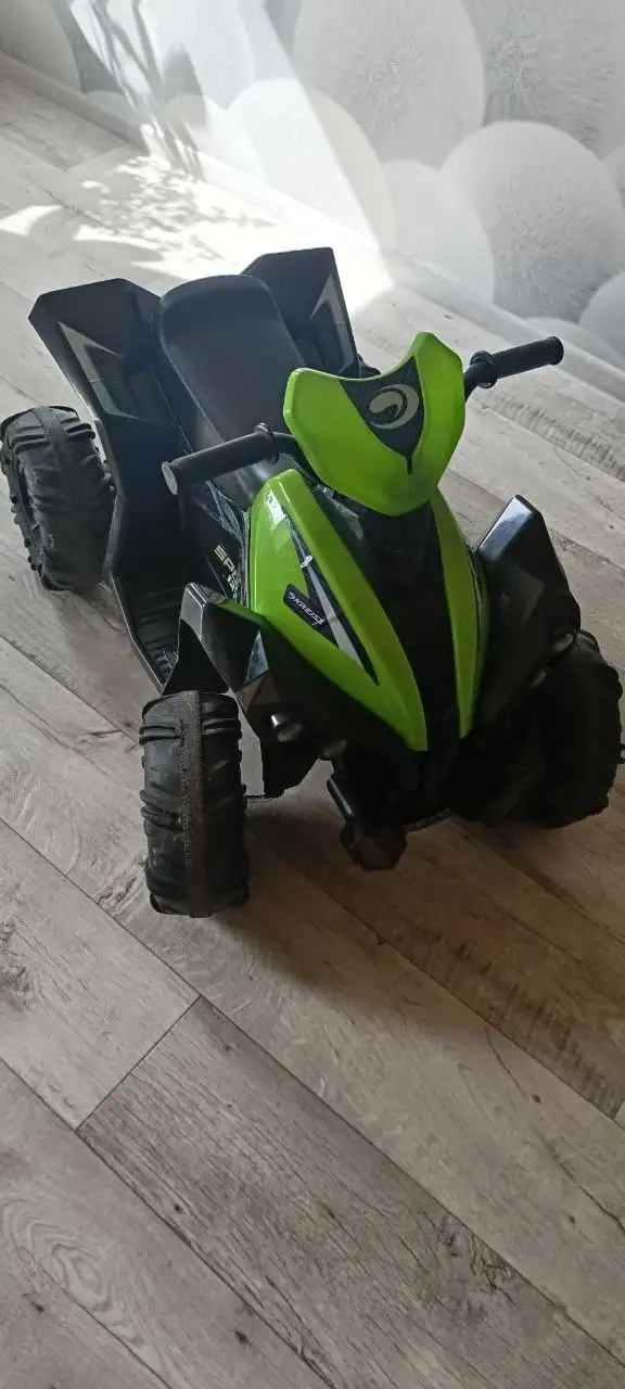 Продажа детского квадроцикла на аккумуляторе - Детский транспорт (Барахолка) в ОРСКая