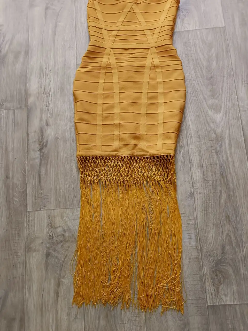 Бандажное платье новое размер 46-48 - Платья (Одежда) в Орск