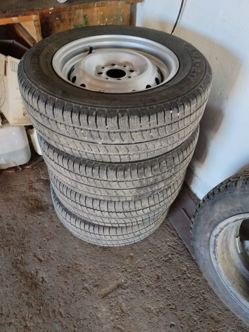 Продам на 13 состояние хорошее - Барахолка в Орск