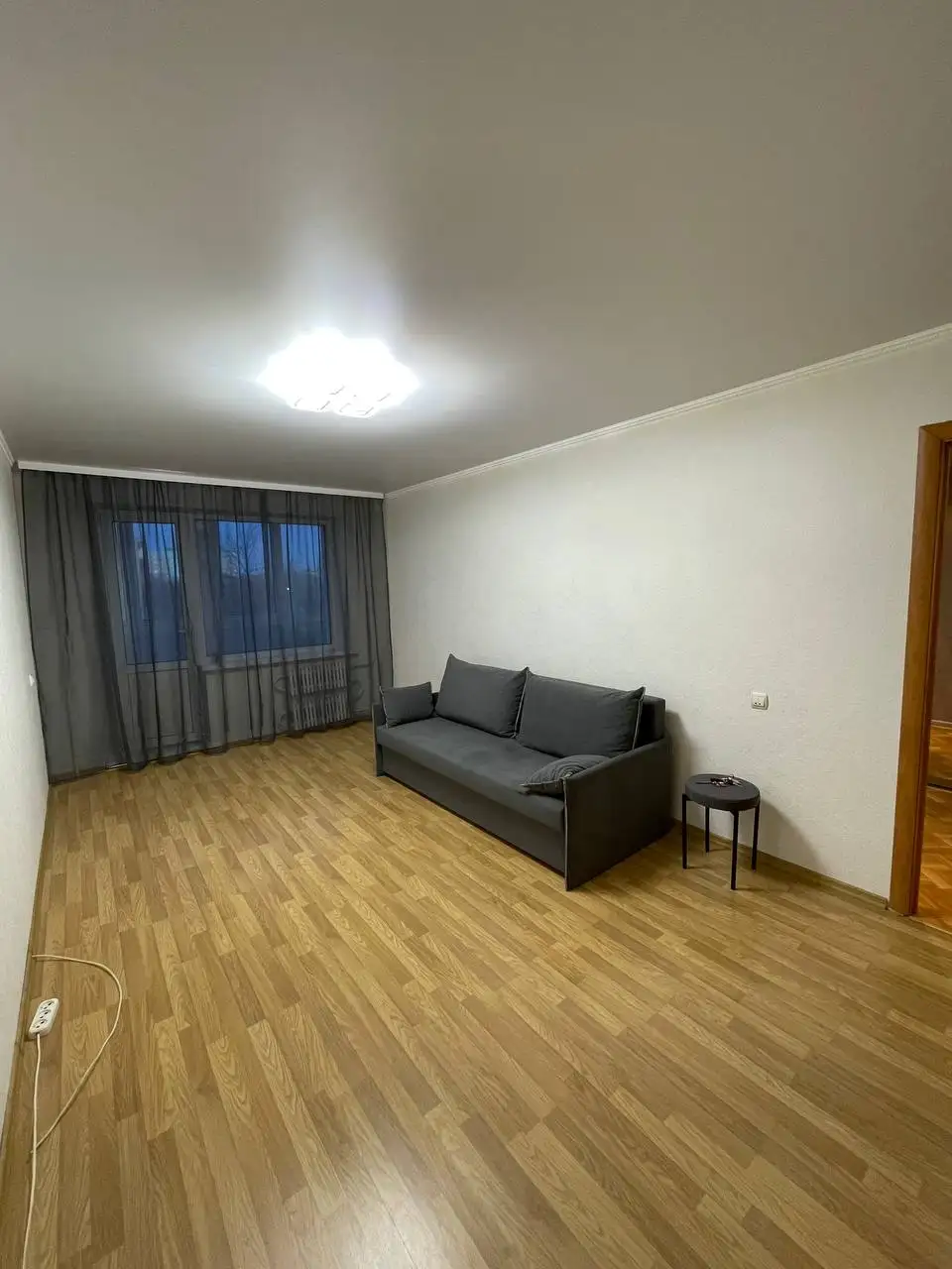 Сдам однокомнатную квартиру с новой мебелью и техникой - Аренда квартир (Недвижимость) в Орск