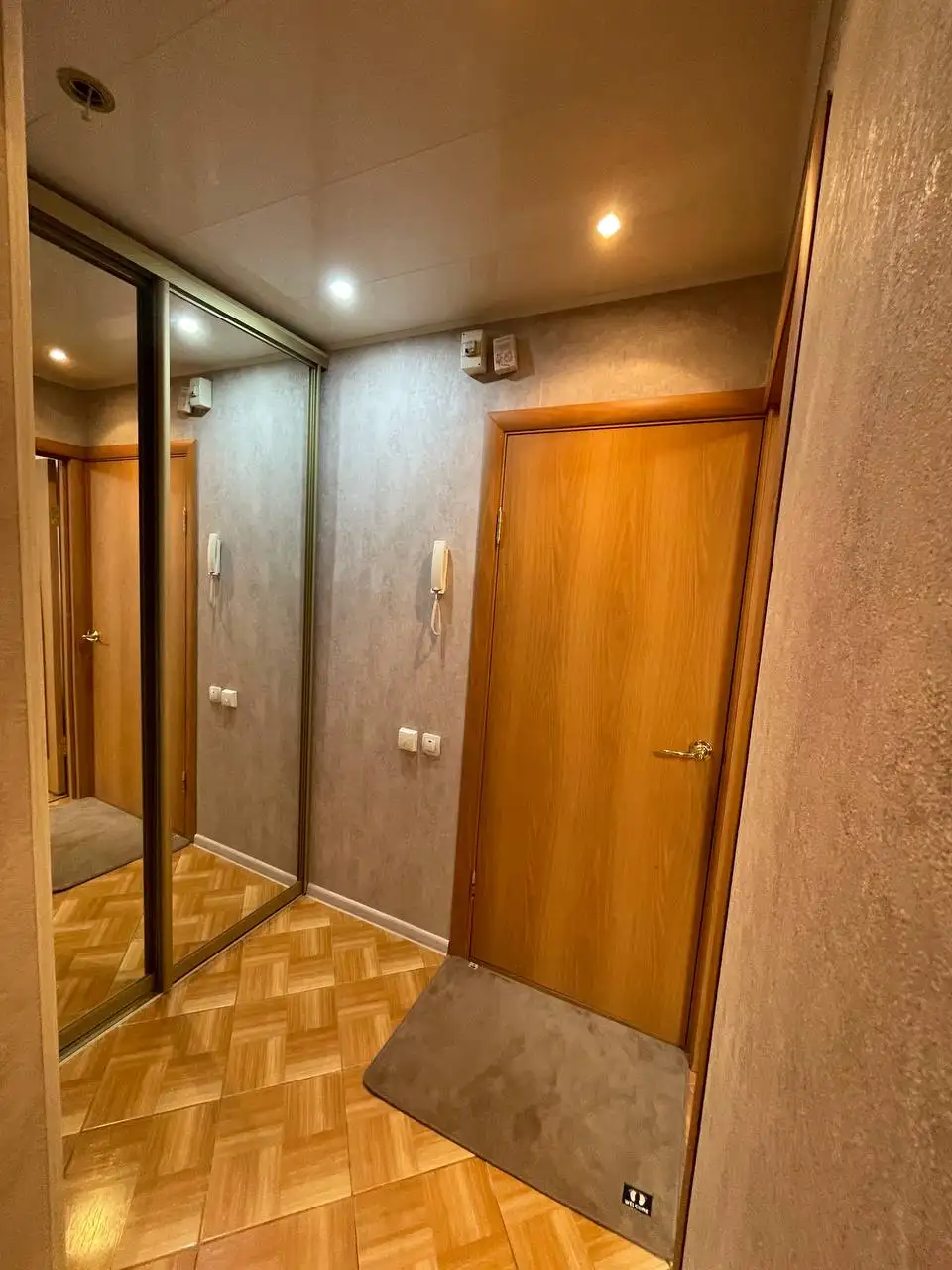 Сдам однокомнатную квартиру с новой мебелью и техникой - Аренда квартир (Недвижимость) в Орск