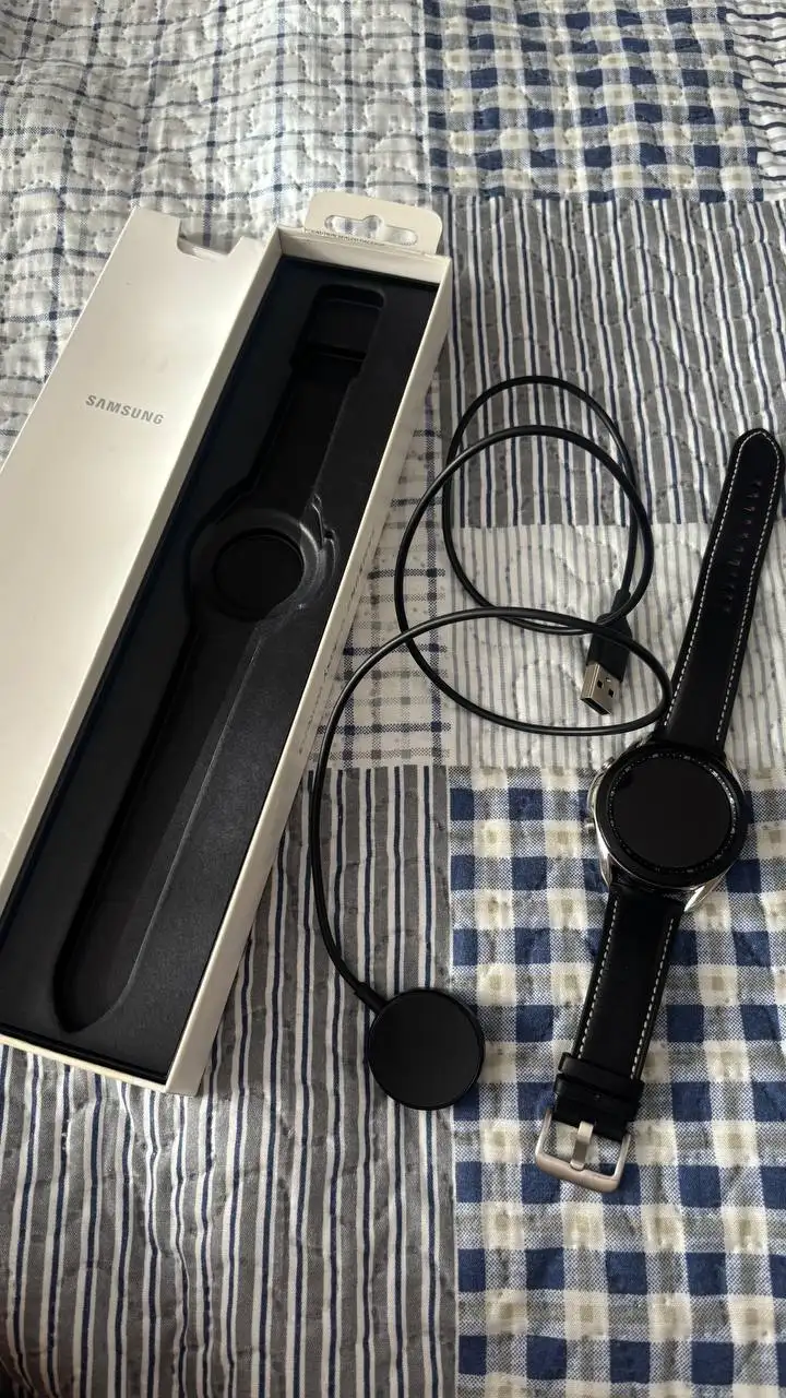 Продам часы состояние новых - Барахолка в Неизвестно