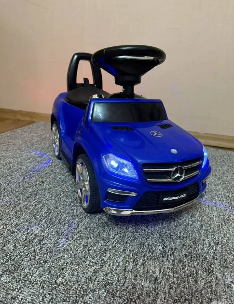 Машинка толокар с родительской ручкой - Игрушки (Товары для детей) в Орск