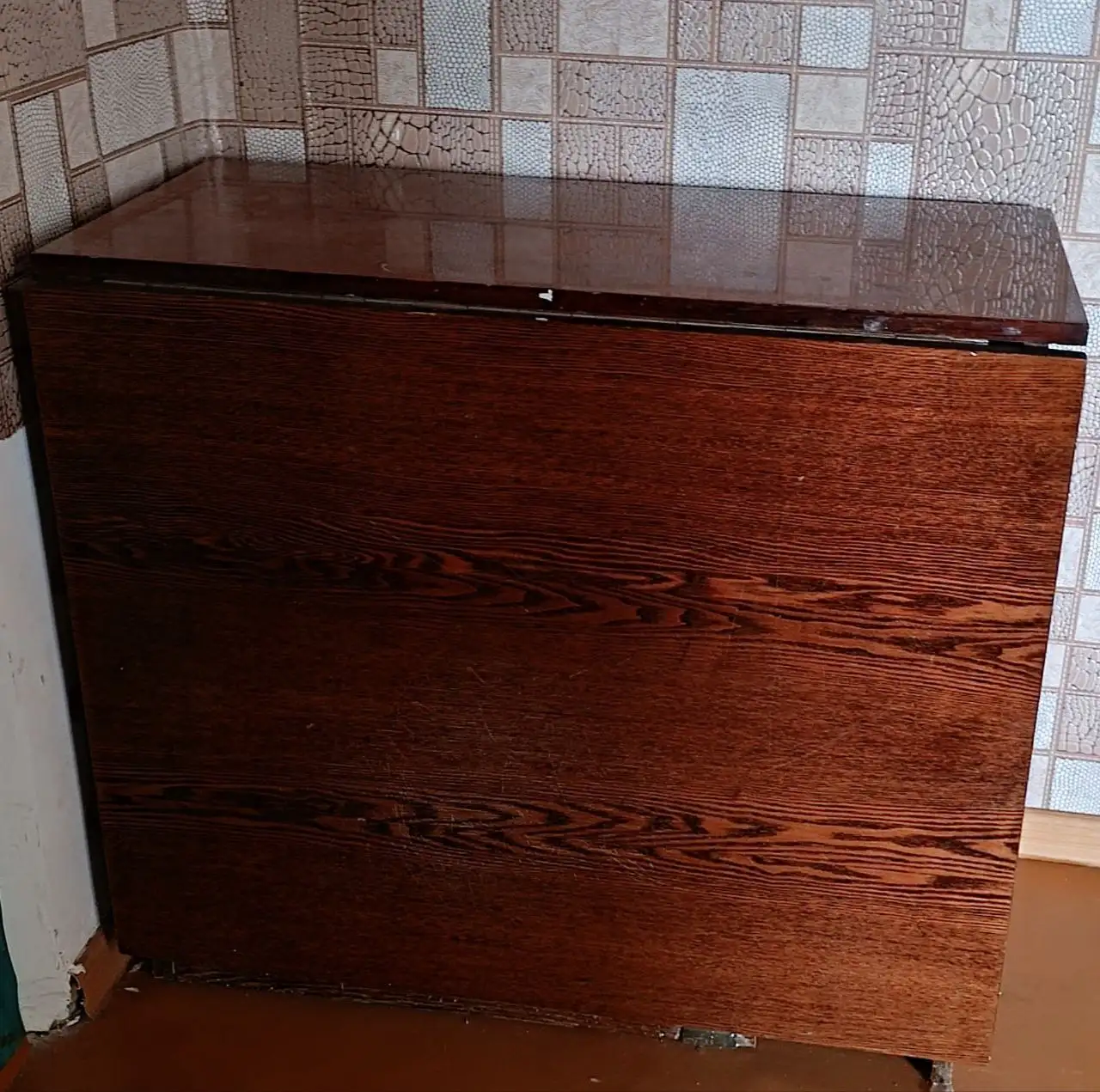 Продаются разные столы - Барахолка в Орск