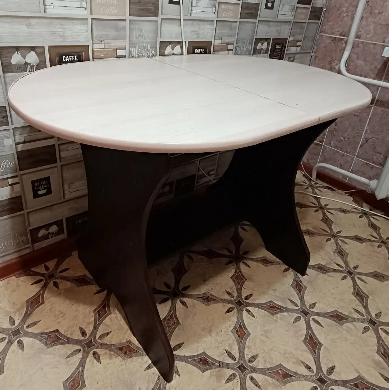 Продаются разные столы - Барахолка в Орск