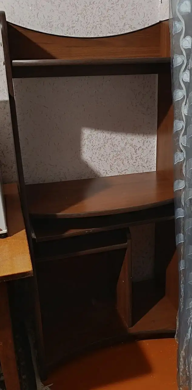 Продаются разные столы - Барахолка в Орск