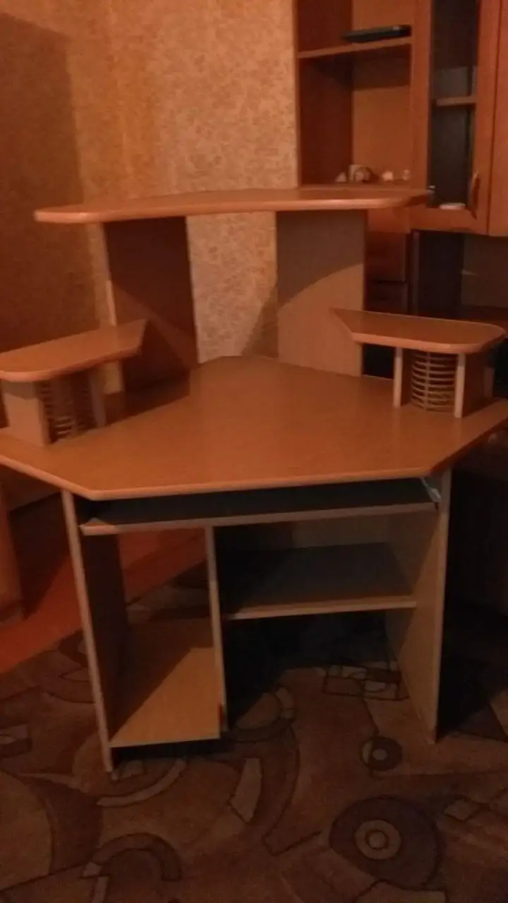 Продаются разные столы - Барахолка в Орск
