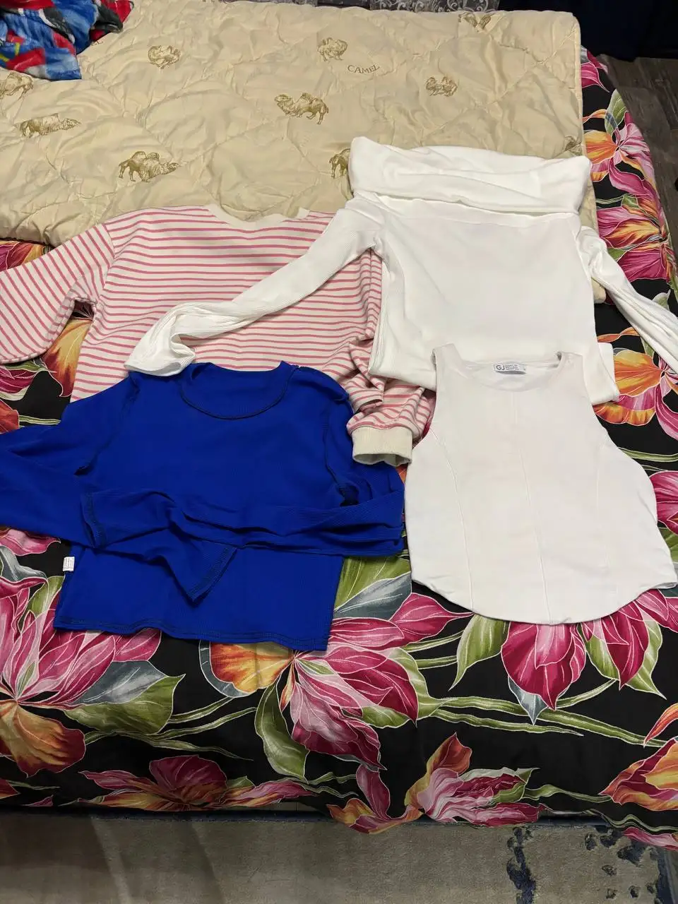 Женская одежда размер 42-44 - Одежда в Неизвестно