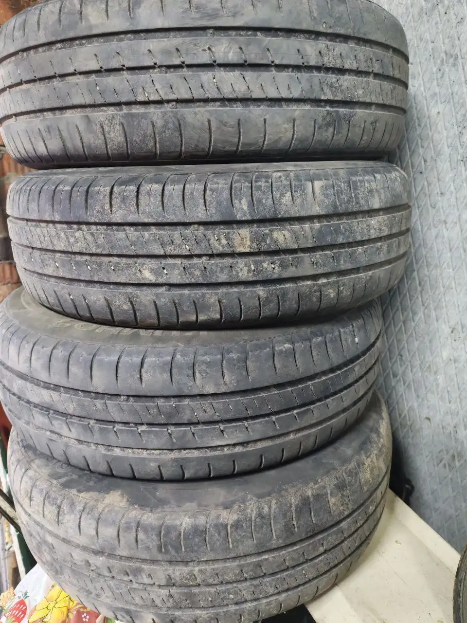Продам шины 185/65 R15 - Шины и диски (Запчасти) в Орск