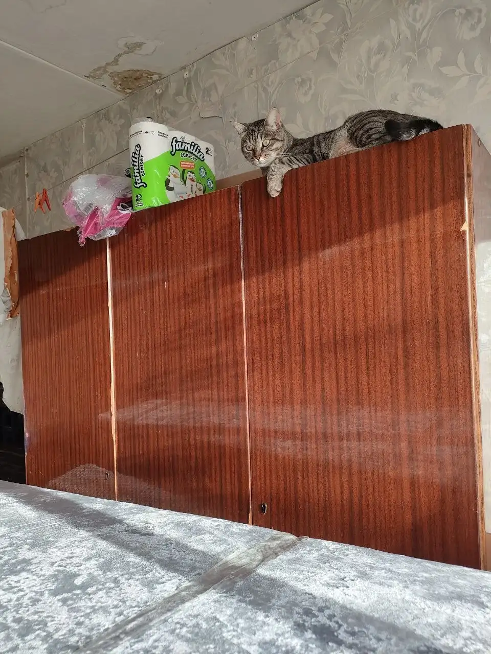 Отдам шкаф СССР трёхстворчатый - Барахолка в Орск