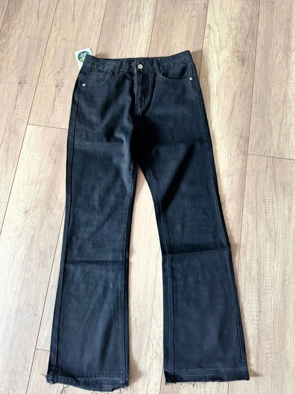 Продажа новых джинсов типа клеш - Джинсы (Одежда) в Орск