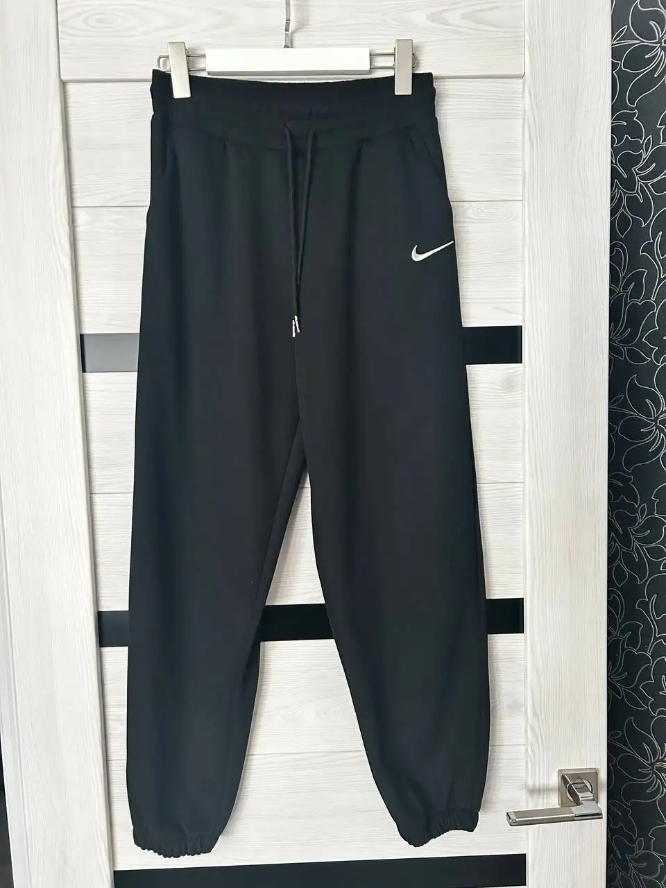 Спортивные штаны на невысокую девушку - Спортивная одежда (Одежда) в Орск