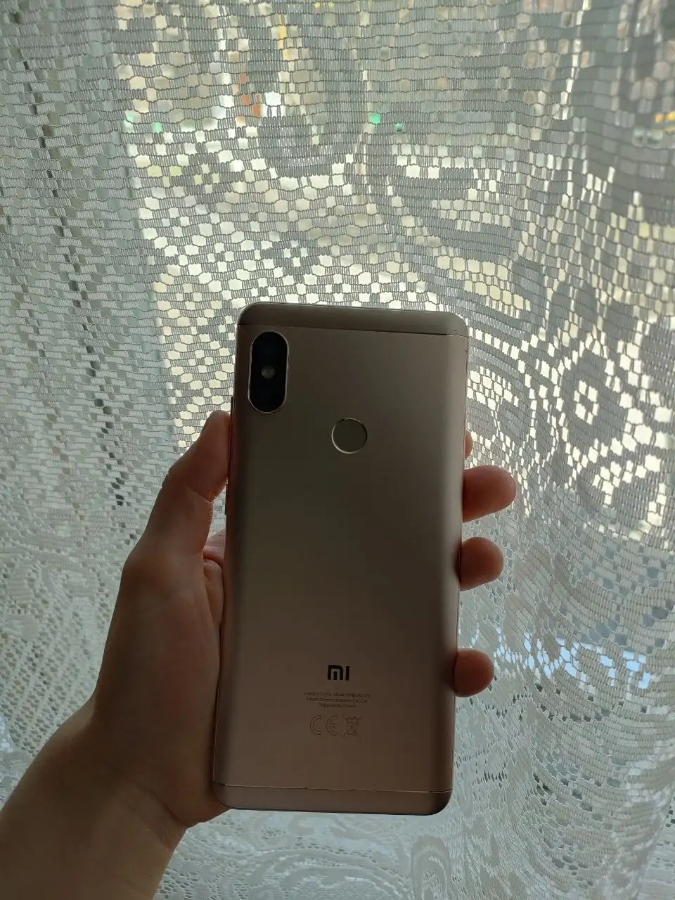 Смартфон Xiaomi требует замены батареи - Смартфоны (Электроника) в Москва