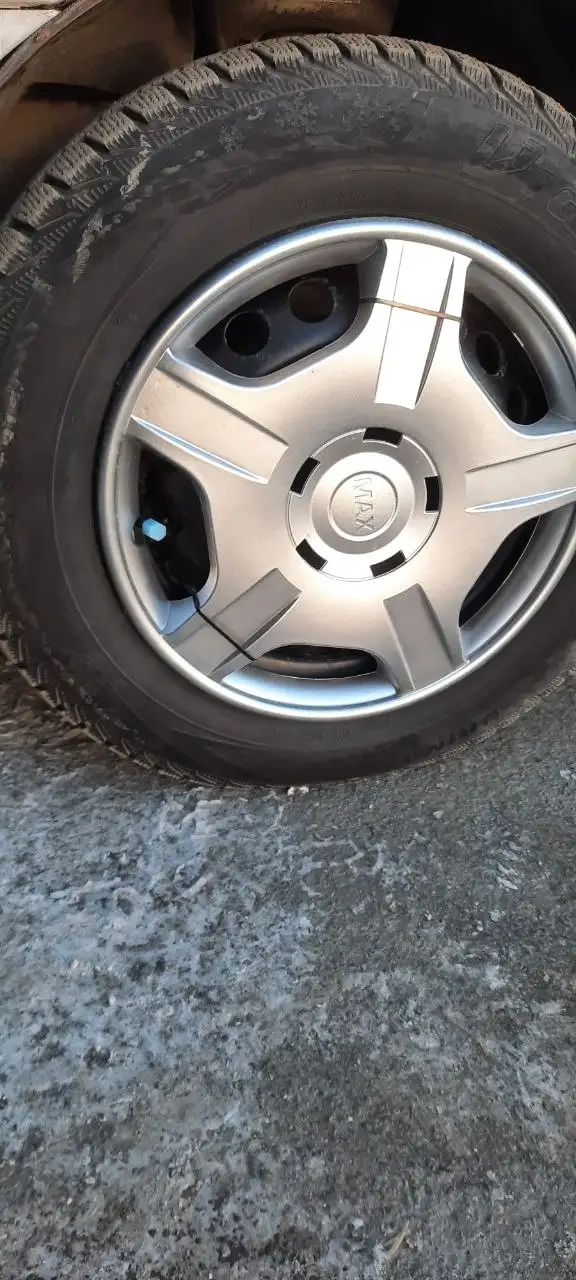 Продам комплект резины R15 4×100 в отличном состоянии - Шины и диски (Авто) в Орск