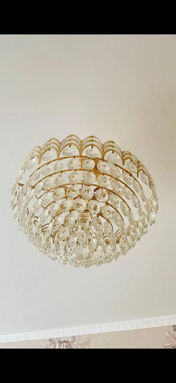 Продам люстру потолочную 6-ти рожковую - Освещение (Для дома и дачи) в Орск