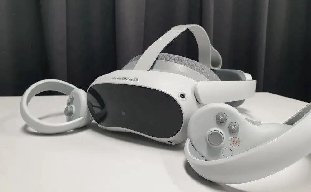 Продажа VR системы 8/256 с играми и допами - VR-очки/шлемы (Электроника) в Орск