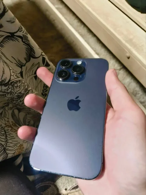 Продам iPhone 14 Pro - VR-шлемы в Орск