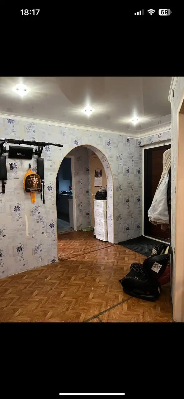 Продам 3-комнатную квартиру в центре п. Новоорск - Квартиры (Недвижимость) в Новоорск