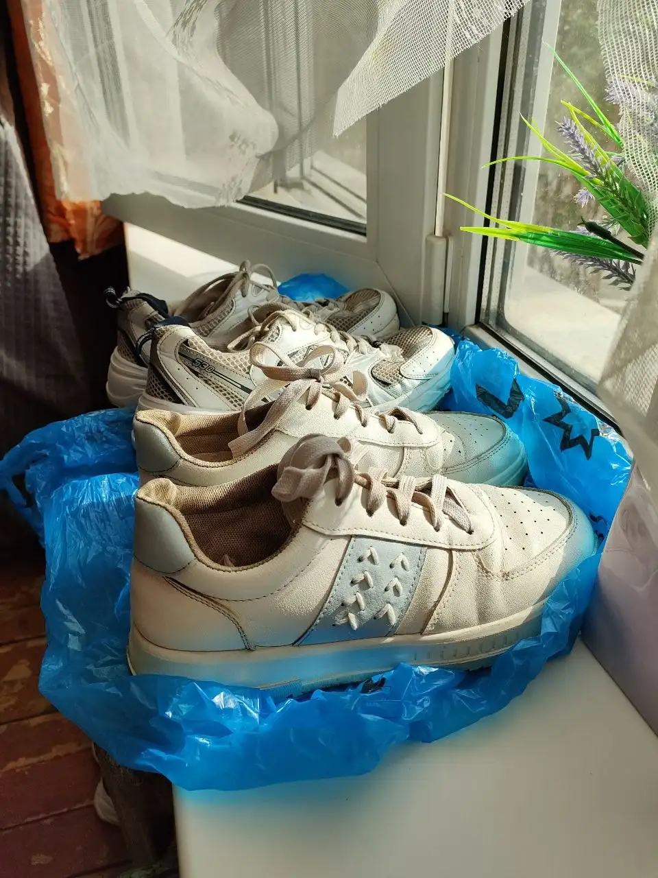 Кроссовки 38-39 размера 2 пары - Обувь (Одежда) в Неизвестно