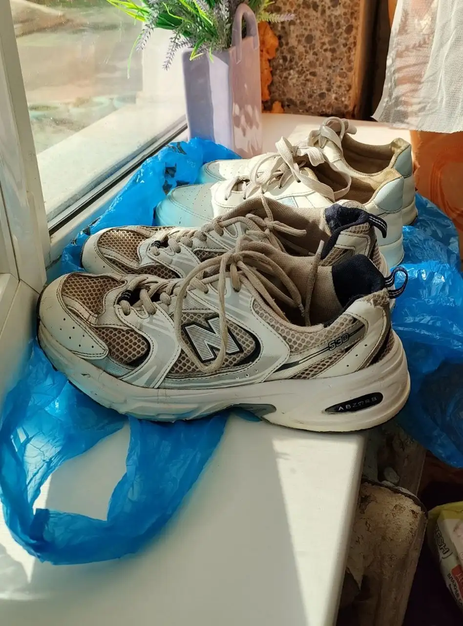 Кроссовки 38-39 размера 2 пары - Обувь (Одежда) в Неизвестно