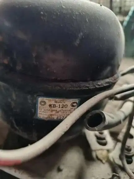 Продам 2 б/у компрессора от холодильника - Компрессоры для холодильников (Запчасти) в Орск