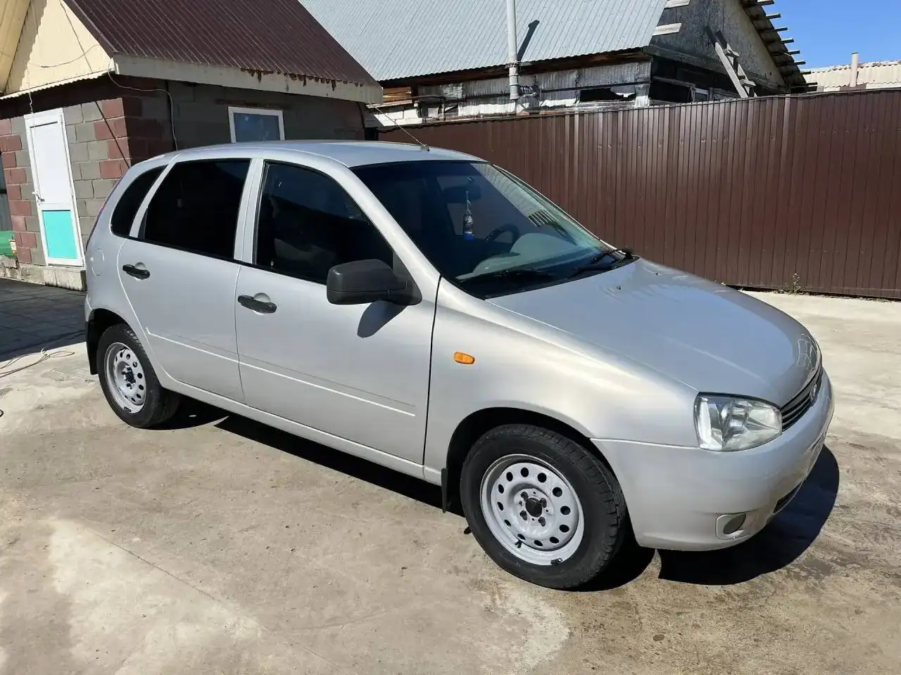 Лада Калина 2011 в отличном состоянии - Легковые автомобили (Авто) в Неизвестно