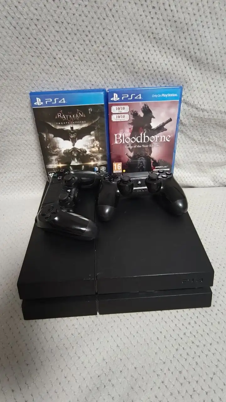 Продам PlayStation 4 - Игровые приставки (Электроника) в Орск