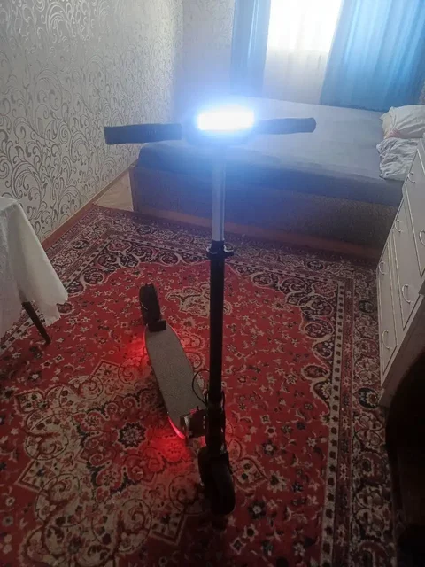 Продам 13-й айфон - Электроника в Неизвестно