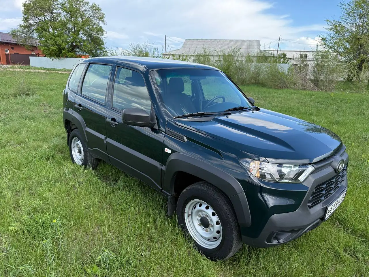 Niva Travel 2023 - Легковые автомобили (Авто) в Орск